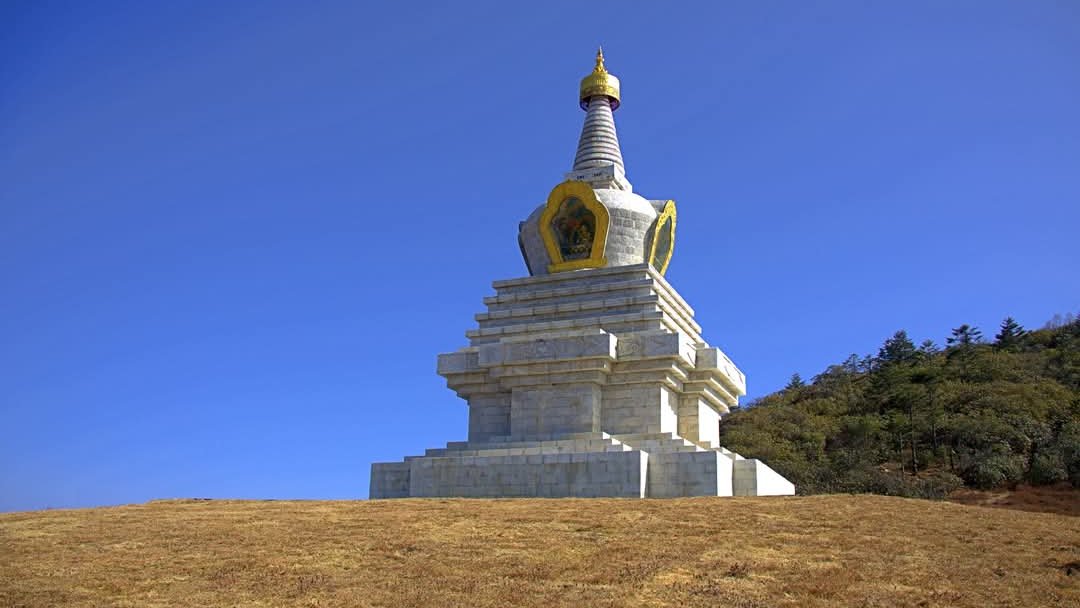 Chele La Nature Trek Bhutan2