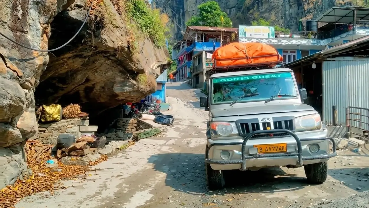 Drive from Dharapani to Besisahar (760m), journey through Himalayan foothill roads