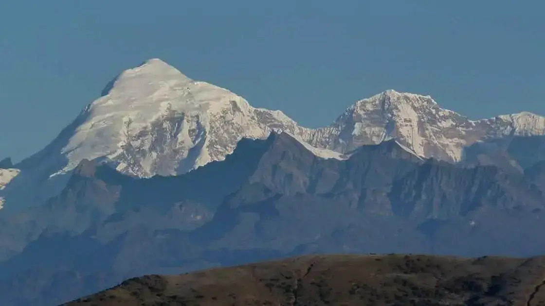 Druk Path Trek offers splendid views of Himalaya along the Bhutan - Tibet border, Mount Jumolhari, Jichu Drake and Gangkar Punsum