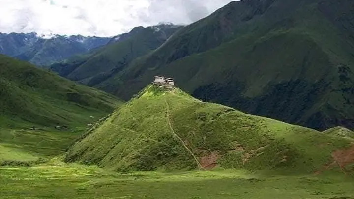 Laya Gasa Trek