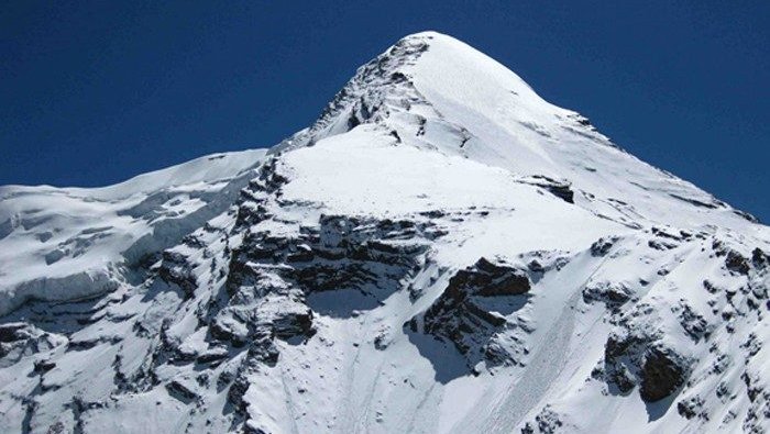 PISANG PEAK CLIMBING