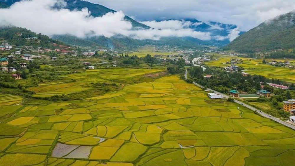 Paro Valley Bhutan - Scenic Landscape and Top Tourist Destination